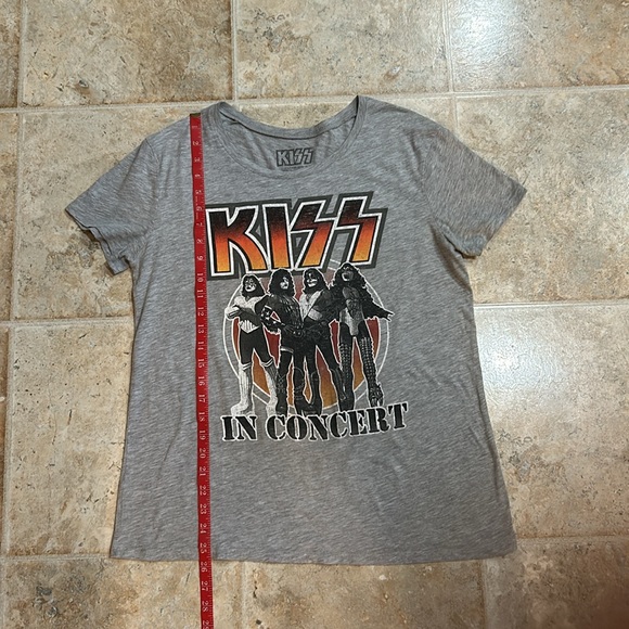 KISS IN CONCERT T-SHIRT - Picture 2 of 5